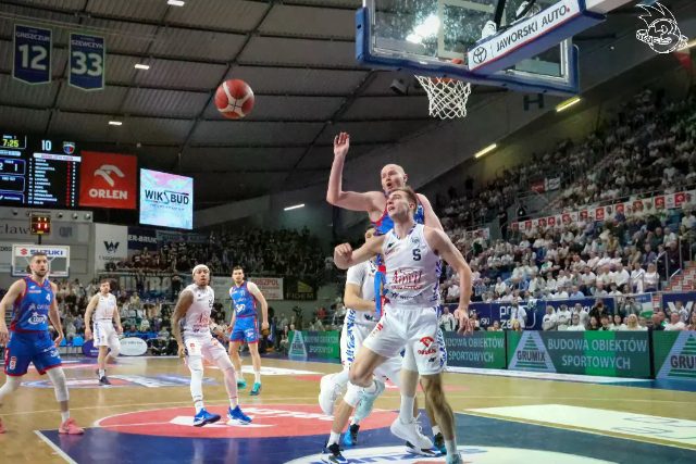Galeria zdjęć z 23 kolejki OBL Anwil Włocławek-Arriva Lotto Twarde Pierniki Toruń — zdjęcie 31