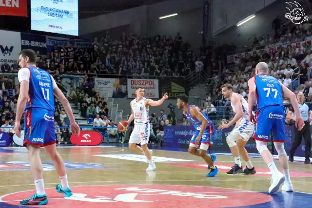 Galeria zdjęć z 23 kolejki OBL Anwil Włocławek-Arriva Lotto Twarde Pierniki Toruń — zdjęcie 34
