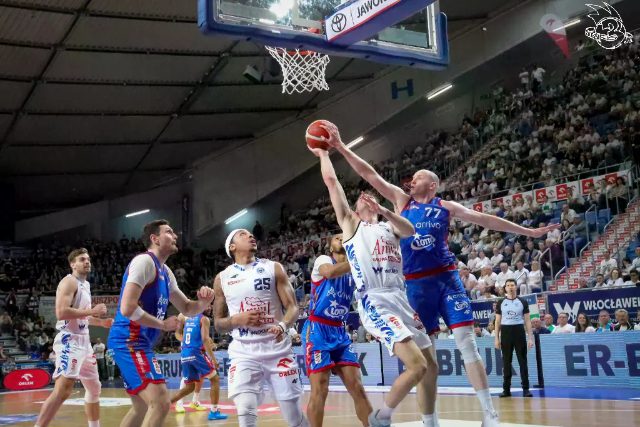 Galeria zdjęć z 23 kolejki OBL Anwil Włocławek-Arriva Lotto Twarde Pierniki Toruń — zdjęcie 71