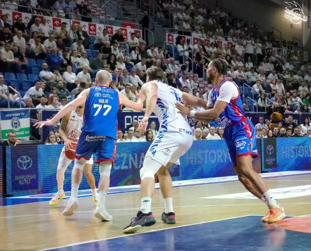 Galeria zdjęć z 23 kolejki OBL Anwil Włocławek-Arriva Lotto Twarde Pierniki Toruń — zdjęcie 142