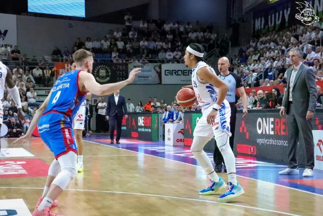 Galeria zdjęć z 23 kolejki OBL Anwil Włocławek-Arriva Lotto Twarde Pierniki Toruń — zdjęcie 145