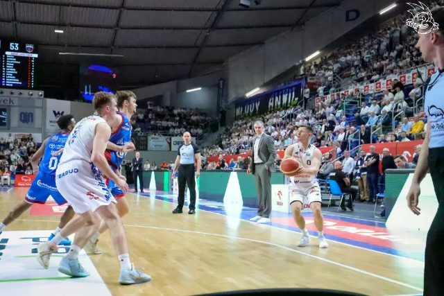 Galeria zdjęć z 23 kolejki OBL Anwil Włocławek-Arriva Lotto Twarde Pierniki Toruń — zdjęcie 87