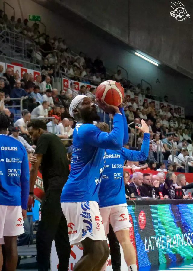 Galeria zdjęć z 23 kolejki OBL Anwil Włocławek-Arriva Lotto Twarde Pierniki Toruń — zdjęcie 20