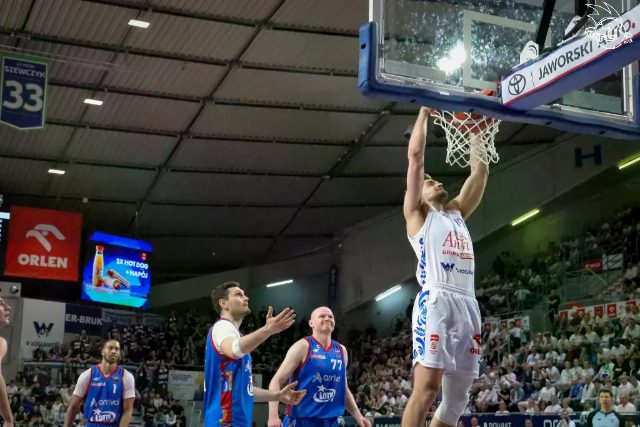 Galeria zdjęć z 23 kolejki OBL Anwil Włocławek-Arriva Lotto Twarde Pierniki Toruń — zdjęcie 69