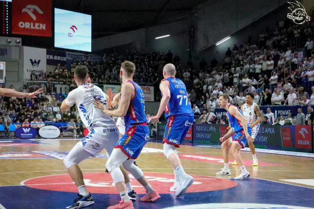 Galeria zdjęć z 23 kolejki OBL Anwil Włocławek-Arriva Lotto Twarde Pierniki Toruń — zdjęcie 75