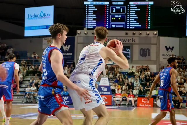 Galeria zdjęć z 23 kolejki OBL Anwil Włocławek-Arriva Lotto Twarde Pierniki Toruń — zdjęcie 157