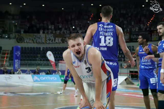 Galeria zdjęć 4 meczu Arriva Polski Cukier Toruń-Anwil Włocławek — zdjęcie 43