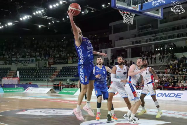 Galeria zdjęć 4 meczu Arriva Polski Cukier Toruń-Anwil Włocławek — zdjęcie 40