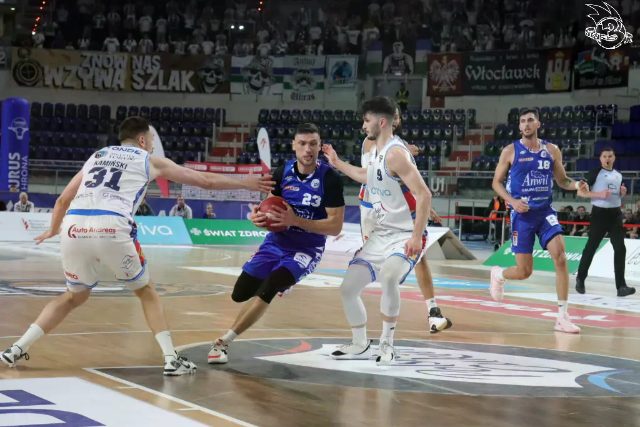 Galeria zdjęć 4 meczu Arriva Polski Cukier Toruń-Anwil Włocławek — zdjęcie 35