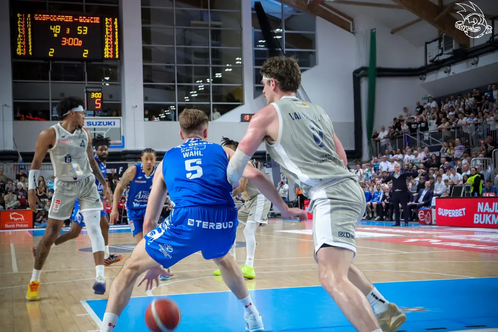 Galeria zdjęć 29 kolejki OBL Dziki Warszawa-Anwil Włocławek — zdjęcie 151