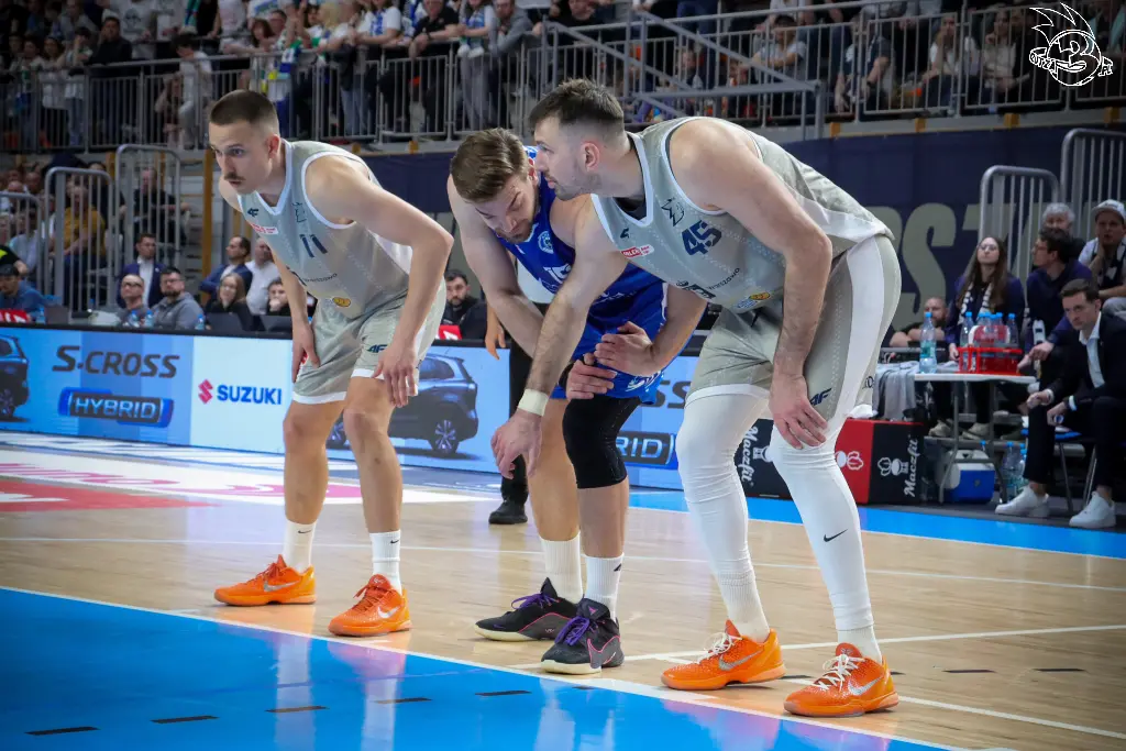 Galeria zdjęć 29 kolejki OBL Dziki Warszawa-Anwil Włocławek — zdjęcie 171