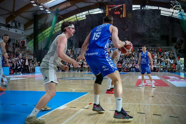 Galeria zdjęć 29 kolejki OBL Dziki Warszawa-Anwil Włocławek — zdjęcie 46