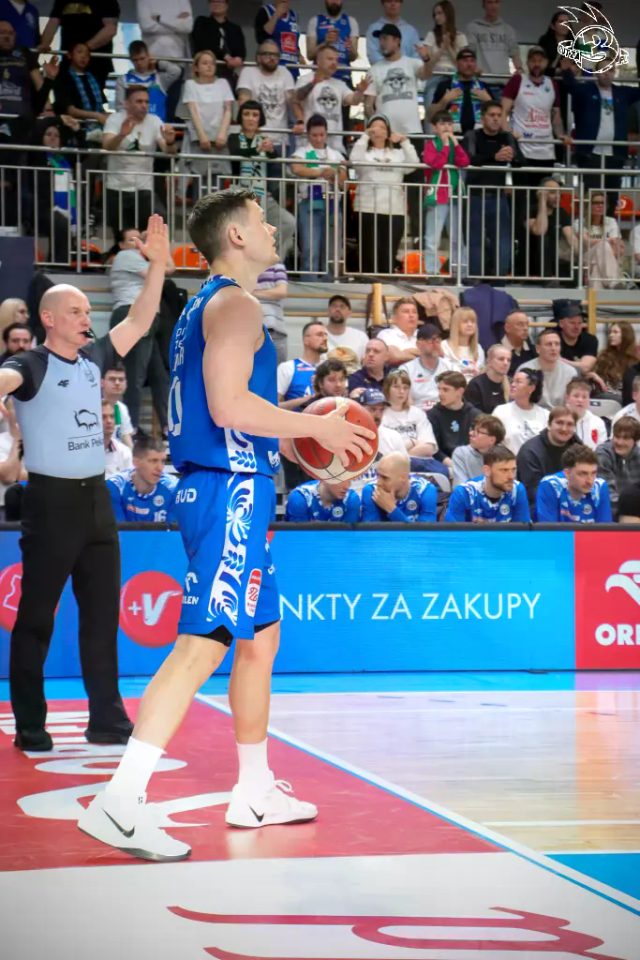 Galeria zdjęć 29 kolejki OBL Dziki Warszawa-Anwil Włocławek — zdjęcie 80