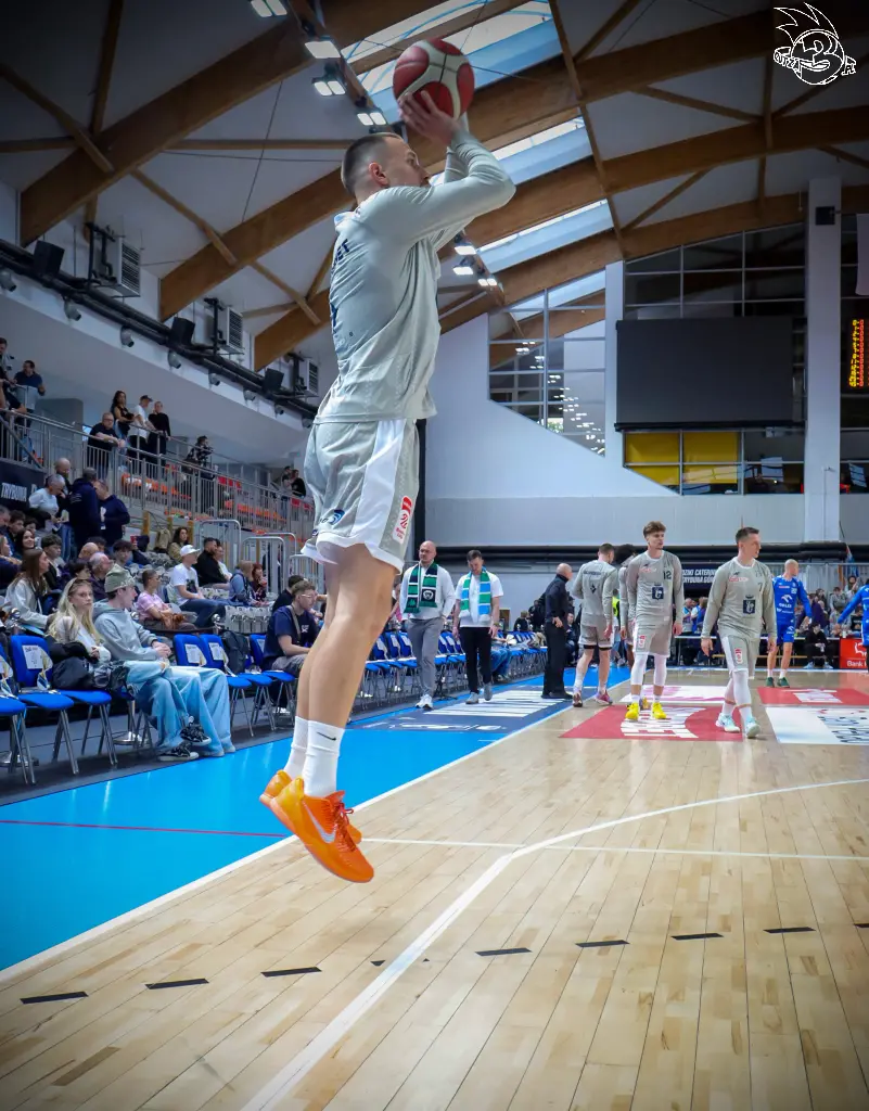 Galeria zdjęć 29 kolejki OBL Dziki Warszawa-Anwil Włocławek — zdjęcie 18