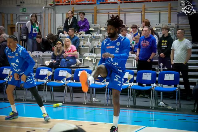 Galeria zdjęć 29 kolejki OBL Dziki Warszawa-Anwil Włocławek — zdjęcie 9