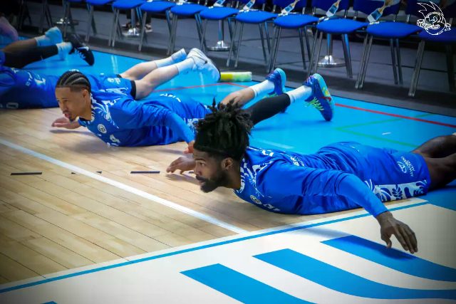 Galeria zdjęć 29 kolejki OBL Dziki Warszawa-Anwil Włocławek — zdjęcie 4