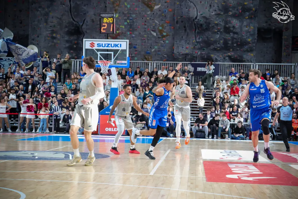 Galeria zdjęć 29 kolejki OBL Dziki Warszawa-Anwil Włocławek — zdjęcie 90
