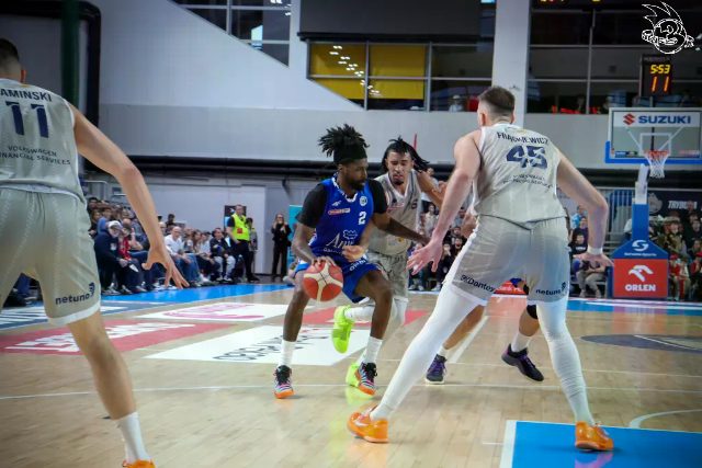 Galeria zdjęć 29 kolejki OBL Dziki Warszawa-Anwil Włocławek — zdjęcie 178
