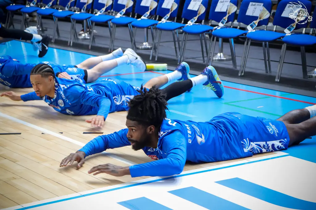 Galeria zdjęć 29 kolejki OBL Dziki Warszawa-Anwil Włocławek — zdjęcie 3