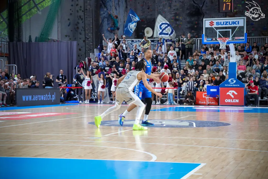 Galeria zdjęć 29 kolejki OBL Dziki Warszawa-Anwil Włocławek — zdjęcie 71