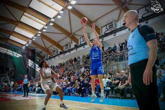 Galeria zdjęć 29 kolejki OBL Dziki Warszawa-Anwil Włocławek — zdjęcie 48