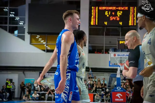 Galeria zdjęć 29 kolejki OBL Dziki Warszawa-Anwil Włocławek — zdjęcie 181