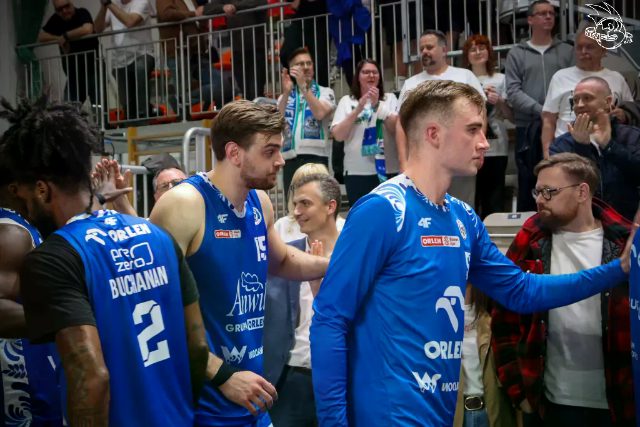 Galeria zdjęć 29 kolejki OBL Dziki Warszawa-Anwil Włocławek — zdjęcie 208