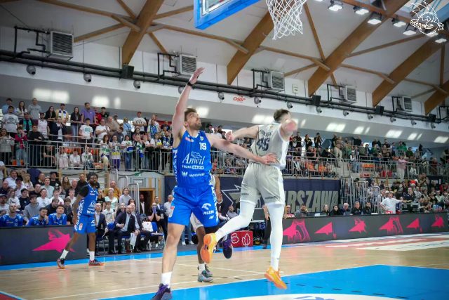 Galeria zdjęć 29 kolejki OBL Dziki Warszawa-Anwil Włocławek — zdjęcie 96