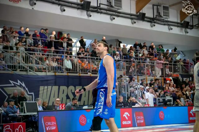 Galeria zdjęć 29 kolejki OBL Dziki Warszawa-Anwil Włocławek — zdjęcie 76