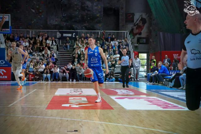 Galeria zdjęć 29 kolejki OBL Dziki Warszawa-Anwil Włocławek — zdjęcie 45