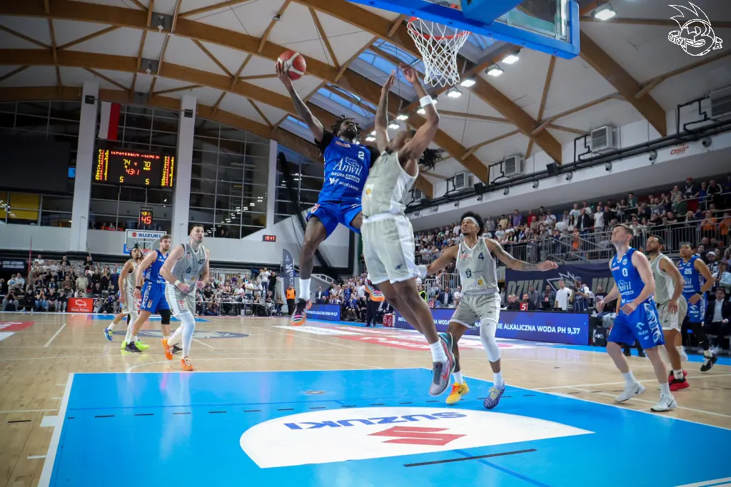 Galeria zdjęć 29 kolejki OBL Dziki Warszawa-Anwil Włocławek — zdjęcie 201