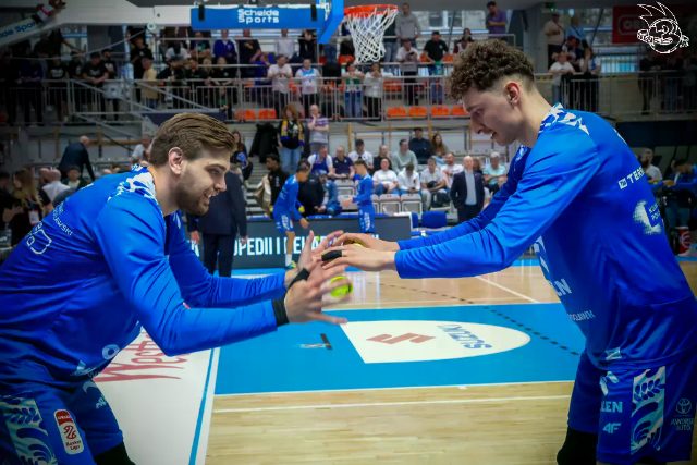 Galeria zdjęć 29 kolejki OBL Dziki Warszawa-Anwil Włocławek — zdjęcie 14