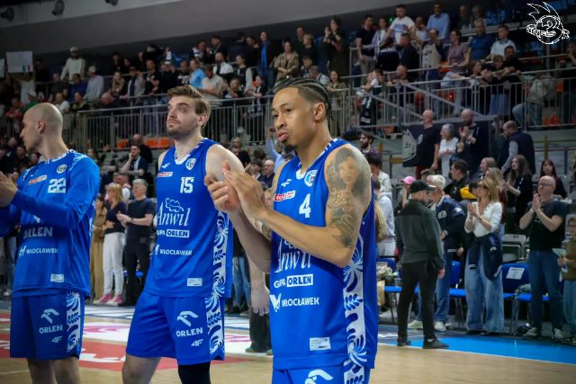 Galeria zdjęć 29 kolejki OBL Dziki Warszawa-Anwil Włocławek — zdjęcie 203