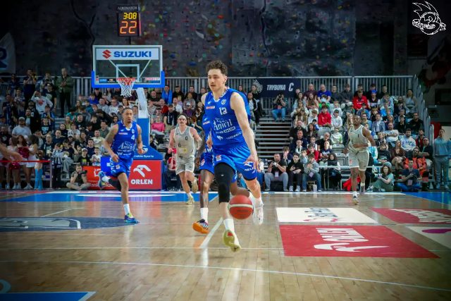 Galeria zdjęć 29 kolejki OBL Dziki Warszawa-Anwil Włocławek — zdjęcie 64