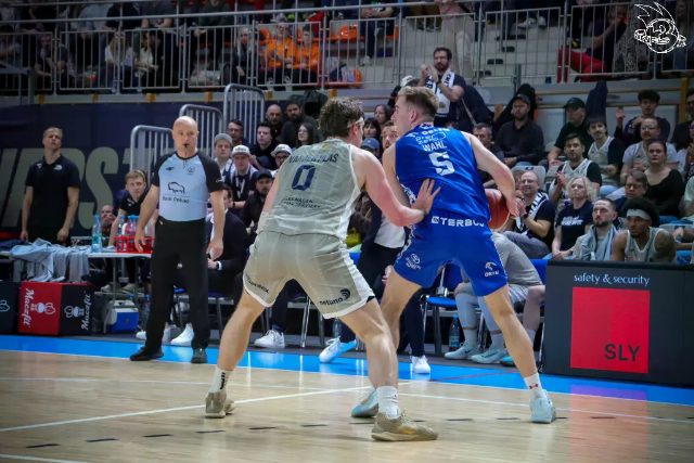 Galeria zdjęć 29 kolejki OBL Dziki Warszawa-Anwil Włocławek — zdjęcie 165