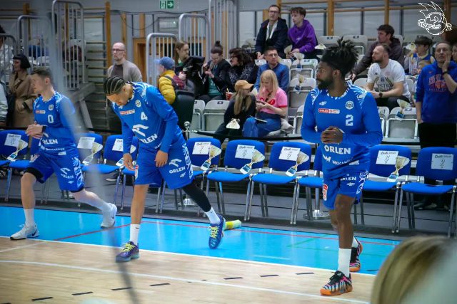 Galeria zdjęć 29 kolejki OBL Dziki Warszawa-Anwil Włocławek — zdjęcie 11