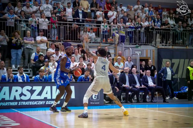 Galeria zdjęć 29 kolejki OBL Dziki Warszawa-Anwil Włocławek — zdjęcie 113