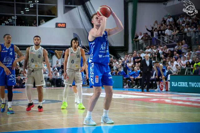 Galeria zdjęć 29 kolejki OBL Dziki Warszawa-Anwil Włocławek — zdjęcie 159