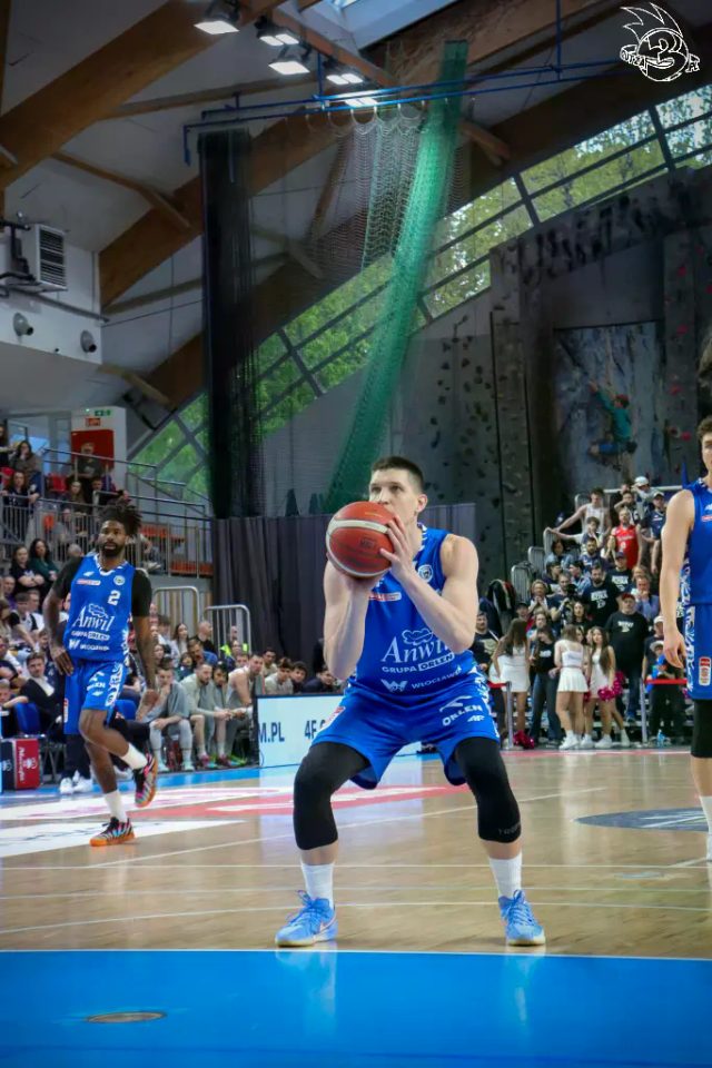 Galeria zdjęć 29 kolejki OBL Dziki Warszawa-Anwil Włocławek — zdjęcie 110