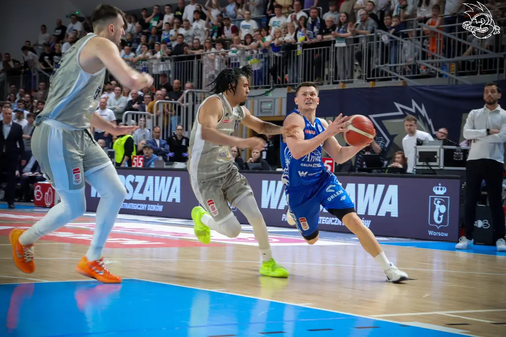 Galeria zdjęć 29 kolejki OBL Dziki Warszawa-Anwil Włocławek — zdjęcie 193
