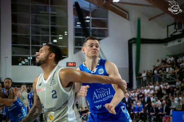 Galeria zdjęć 29 kolejki OBL Dziki Warszawa-Anwil Włocławek — zdjęcie 161