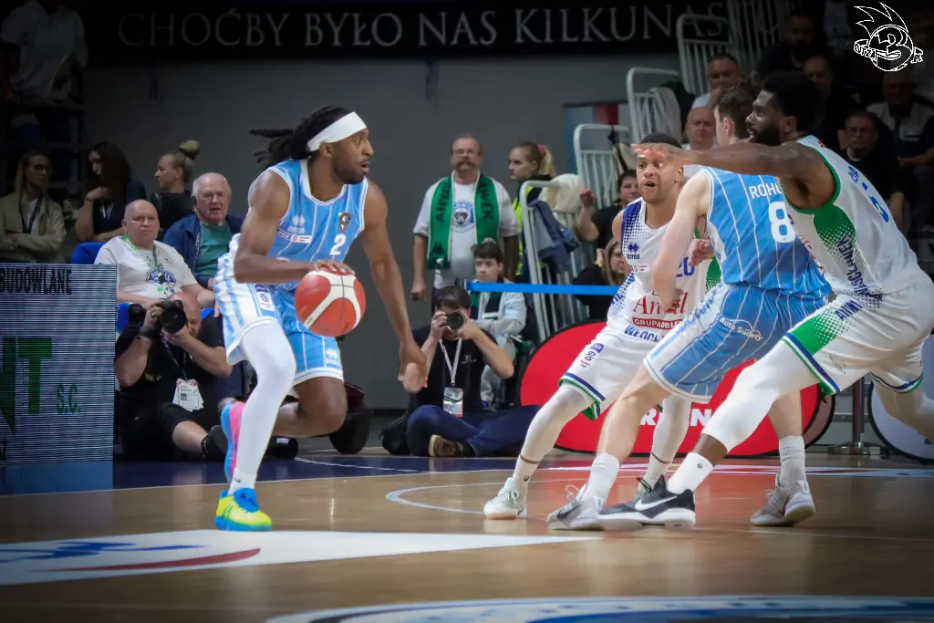 Galeria zdjęć 1 kolejki PGE Basket Ligi Anwil Włocławek-Górnik Zamek Książ — zdjęcie 168