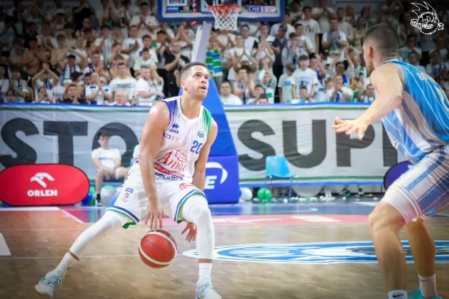 Galeria zdjęć 1 kolejki PGE Basket Ligi Anwil Włocławek-Górnik Zamek Książ — zdjęcie 148