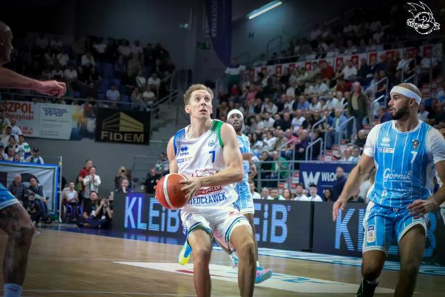 Galeria zdjęć 1 kolejki PGE Basket Ligi Anwil Włocławek-Górnik Zamek Książ — zdjęcie 94