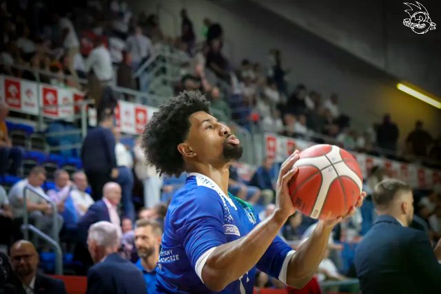 Galeria zdjęć 1 kolejki PGE Basket Ligi Anwil Włocławek-Górnik Zamek Książ — zdjęcie 31