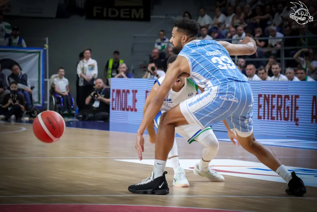 Galeria zdjęć 1 kolejki PGE Basket Ligi Anwil Włocławek-Górnik Zamek Książ — zdjęcie 65