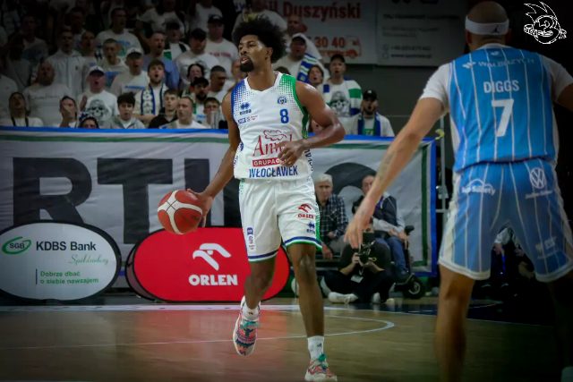 Galeria zdjęć 1 kolejki PGE Basket Ligi Anwil Włocławek-Górnik Zamek Książ — zdjęcie 84