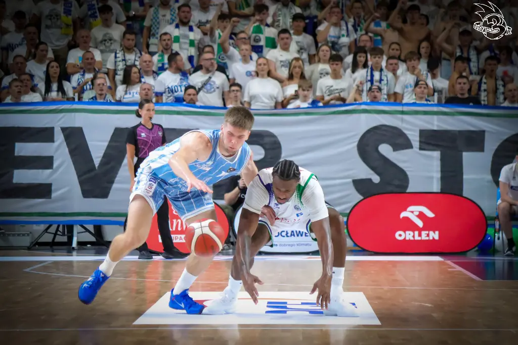 Galeria zdjęć 1 kolejki PGE Basket Ligi Anwil Włocławek-Górnik Zamek Książ — zdjęcie 139