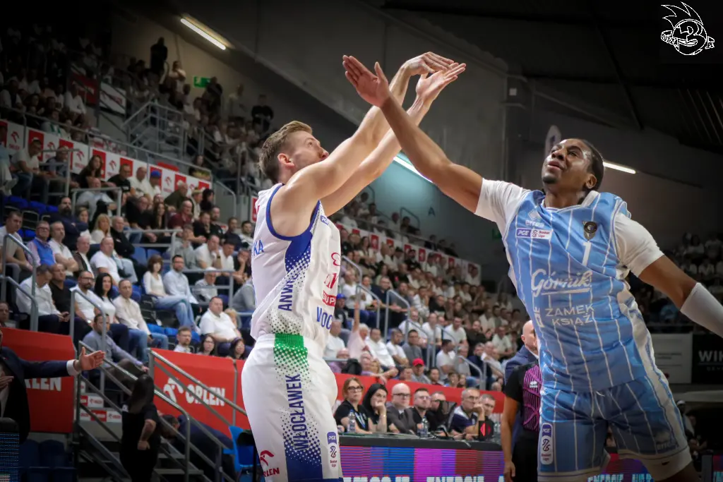 Galeria zdjęć 1 kolejki PGE Basket Ligi Anwil Włocławek-Górnik Zamek Książ — zdjęcie 67
