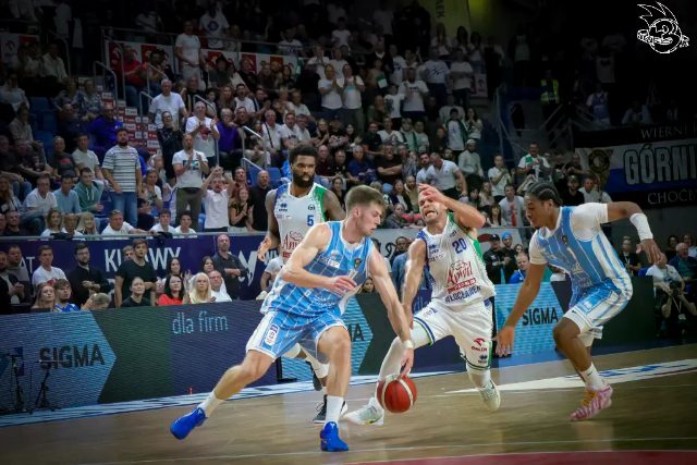 Galeria zdjęć 1 kolejki PGE Basket Ligi Anwil Włocławek-Górnik Zamek Książ — zdjęcie 201